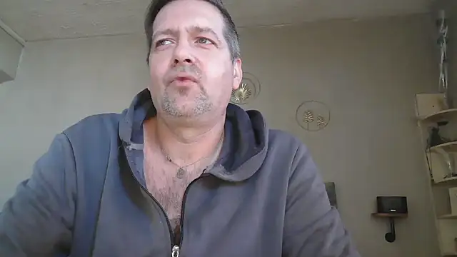 Snapshot of matrikes1 chatting on March 2026 11:12:01 AM matrikes1 online show from March 2026 11:12:01 AM