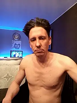 Antonio11111x online show from April 2026 06:43:02 PM