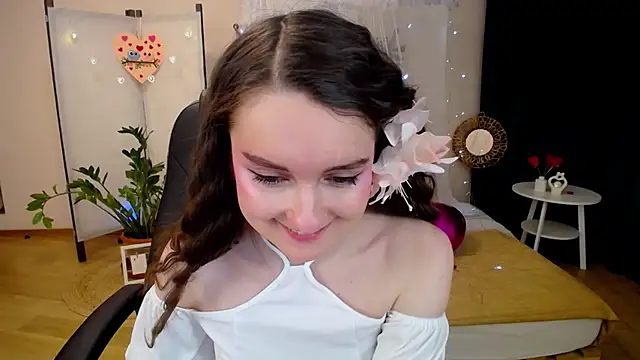 CloudGrace online show from February 2025 06:19:01 PM