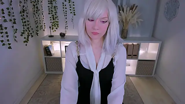 Bat Laughing online show from January 2025 10:49:02 PM