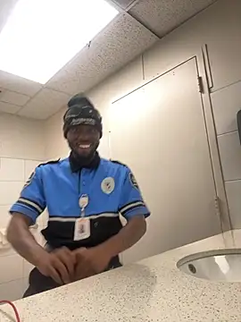 Snapshot of danieldonte chatting on November 2025 05:42:01 PM danieldonte online show from November 2025 05:42:01 PM