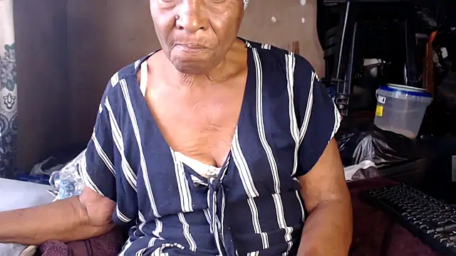 Snapshot of NaughtyGranny chatting on November 2025 09:47:02 AM NaughtyGranny online show from November 2025 09:47:02 AM