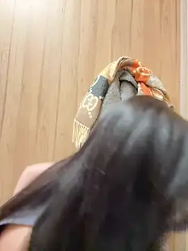 Snapshot of Wet__Bunny chatting on February 2025 12:47:02 PM Wet Bunny online show from February 2025 12:47:02 PM