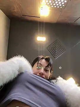 Snapshot of Wet__Bunny chatting on February 2025 09:37:01 AM Wet Bunny online show from February 2025 09:37:01 AM