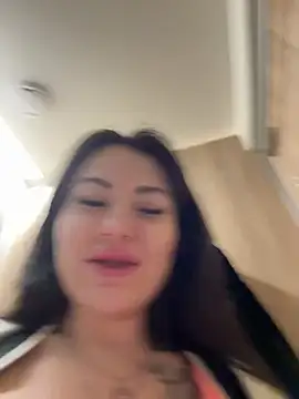 Snapshot of Wet__Bunny chatting on February 2025 09:45:02 AM Wet Bunny online show from February 2025 09:45:02 AM