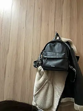 Snapshot of Wet__Bunny chatting on March 2025 09:35:02 AM Wet Bunny online show from March 2025 09:35:02 AM