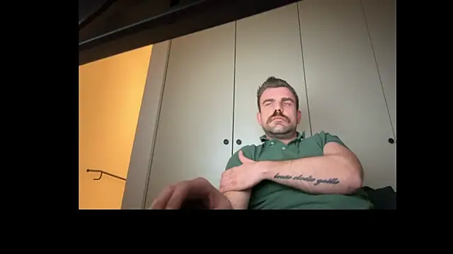 Snapshot of mrbigballs chatting on February 2026 08:58:01 PM mrbigballs online show from February 2026 08:58:01 PM