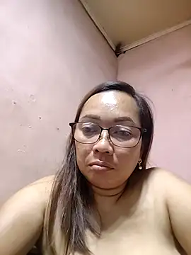 Snapshot of asianwet4u chatting on April 2026 01:52:02 PM asianwet4u online show from April 2026 01:52:02 PM
