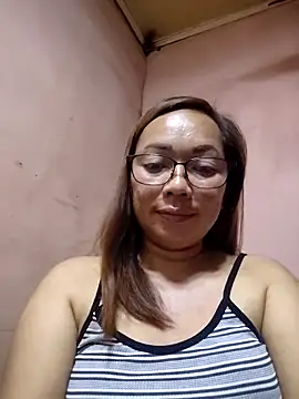 Snapshot of asianwet4u chatting on May 2026 05:10:02 PM asianwet4u online show from May 2026 05:10:02 PM