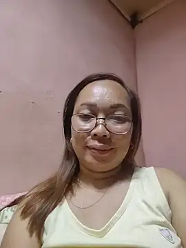 Snapshot of asianwet4u chatting on May 2026 04:26:02 PM asianwet4u online show from May 2026 04:26:02 PM