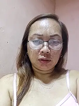 Snapshot of asianwet4u chatting on May 2026 05:11:01 PM asianwet4u online show from May 2026 05:11:01 PM
