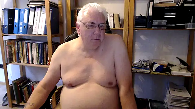 SchwanzhureXXL online show from June 2026 05:24:01 AM