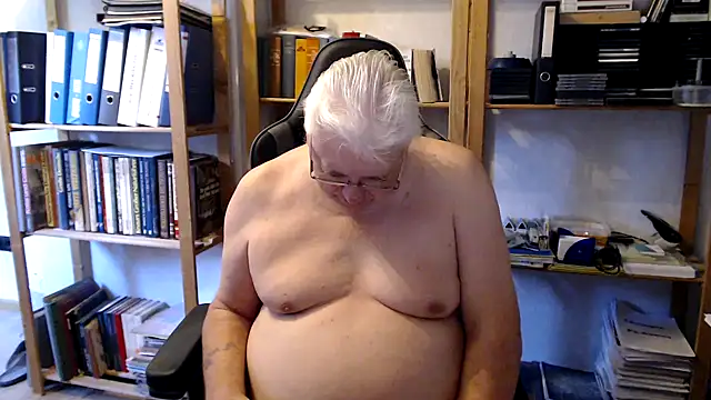 SchwanzhureXXL online show from June 2026 05:54:01 AM