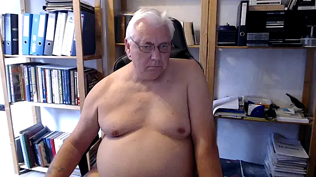 SchwanzhureXXL online show from July 2026 02:10:01 PM