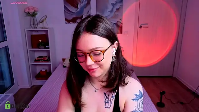 MilenaSaint online show from October 2025 04:20:02 AM