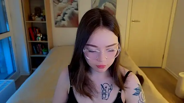 MilenaSaint online show from May 2026 03:45:02 AM
