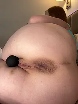 Snapshot of Anal_Top chatting on April 2026 06:35:02 AM Anal Top online show from April 2026 06:35:02 AM