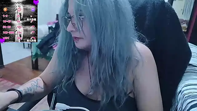 ElfGrey online show from September 2025 04:47:02 AM