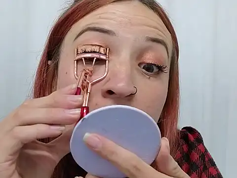 Snapshot of ninaa_fox chatting on October 2025 04:04:01 PM ninaa fox online show from October 2025 04:04:01 PM