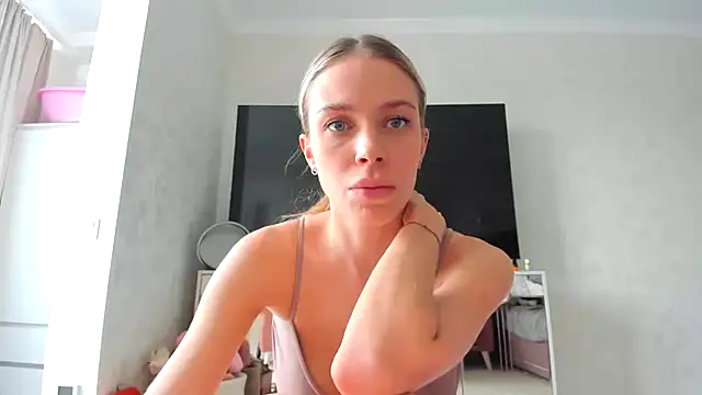 Snapshot of Iris_cherry chatting on March 2025 11:19:01 AM Iris cherry online show from March 2025 11:19:01 AM