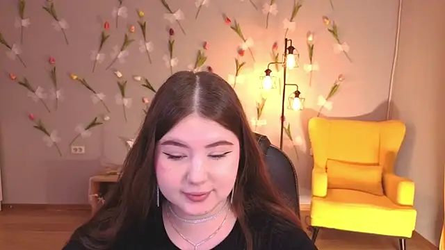 NicoleFoxery online show from April 2026 06:21:01 PM