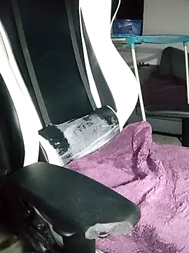 Snapshot of Intense_1337 chatting on February 2025 03:23:02 AM Intense 1337 online show from February 2025 03:23:02 AM