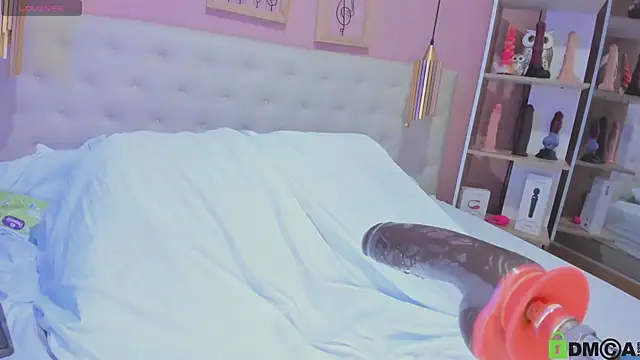 leylla  online show from November 2025 08:08:02 PM