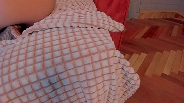 Snapshot of Betty_Pink chatting on February 2025 04:55:01 PM Betty Pink online show from February 2025 04:55:01 PM