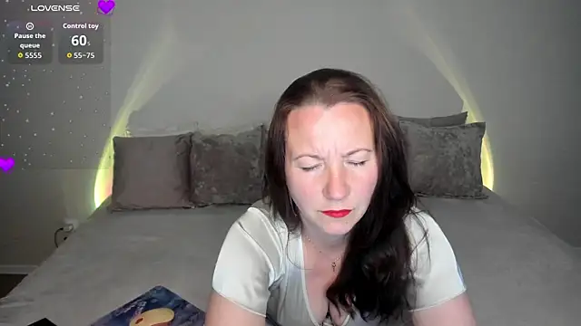 AliceeShy online show from July 2026 02:42:02 AM