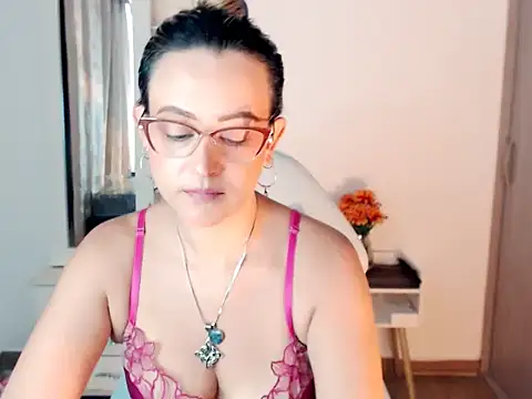 BOREAL MOON online show from October 2025 06:53:01 PM