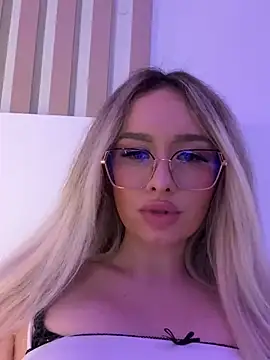 mollyxxx online show from February 2025 07:49:01 AM