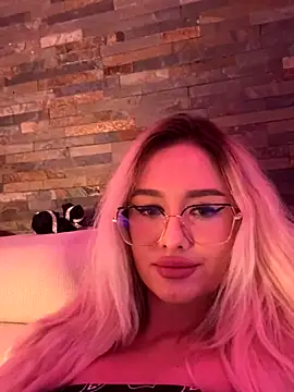 mollyxxx online show from September 2025 04:23:01 AM