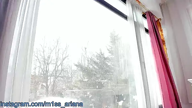 Snapshot of Miss_Ariana_ chatting on February 2025 11:24:02 AM Miss Ariana online show from February 2025 11:24:02 AM