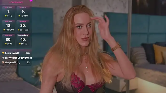 RockQueen A online show from October 2025 05:25:02 PM