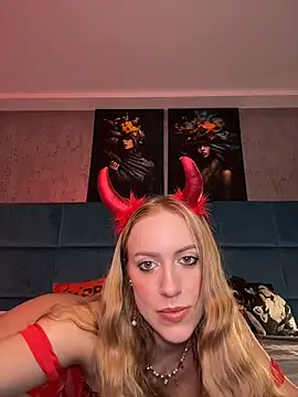 RockQueen A online show from October 2025 05:22:01 AM