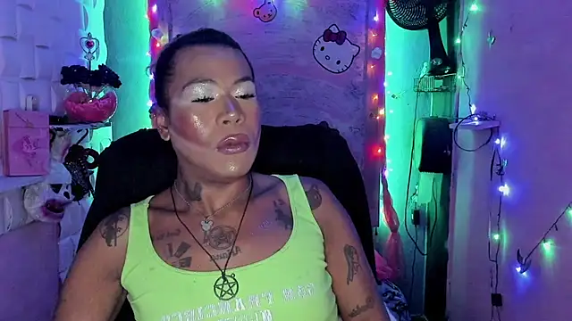 tsviolett online show from December 2024 09:06:01 PM