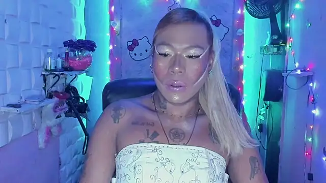 tsviolett online show from December 2024 05:26:02 PM