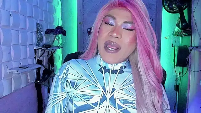 tsviolett online show from March 2025 08:32:02 PM