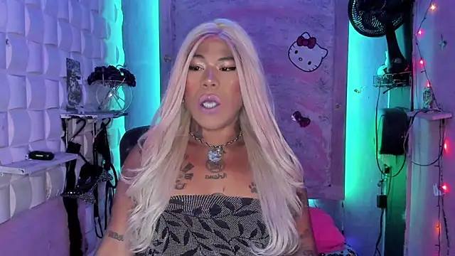 tsviolett online show from March 2025 09:23:01 PM