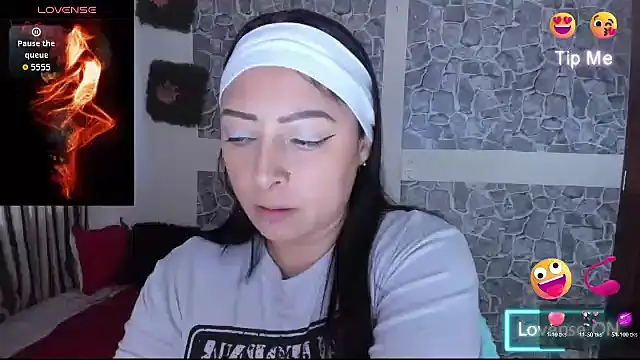 Snapshot of julybravo chatting on September 2025 10:31:01 PM julybravo online show from September 2025 10:31:01 PM