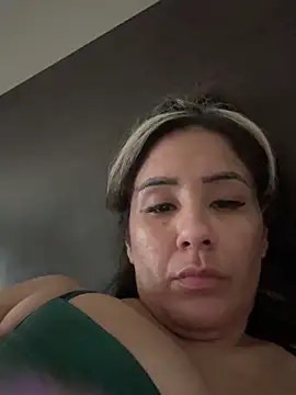 Aw ThROAt9 online show from May 2026 06:59:01 PM