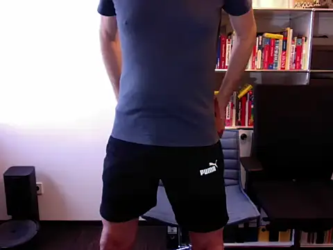 Snapshot of Slave_75 chatting on September 2025 04:50:01 PM Slave 75 online show from September 2025 04:50:01 PM