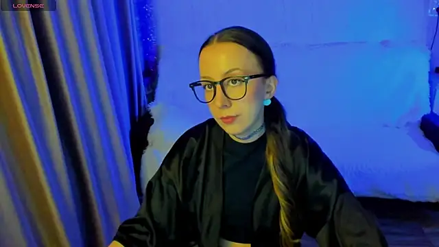 CurlySteph online show from November 2025 05:26:01 PM