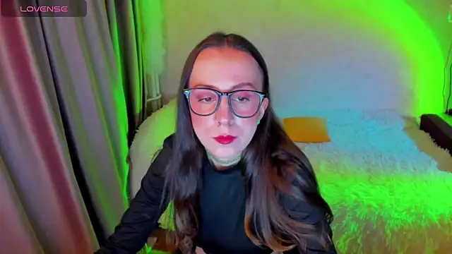 CurlySteph online show from February 2026 07:52:01 PM