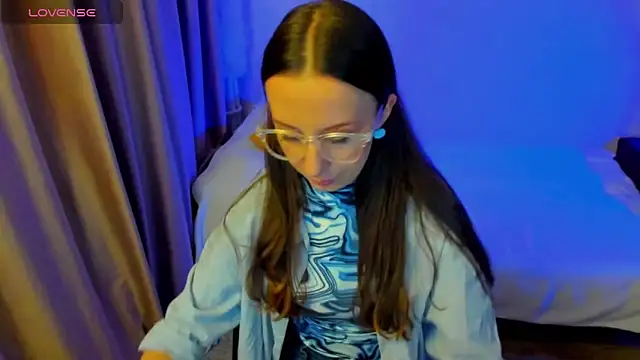 CurlySteph online show from March 2026 07:07:02 PM