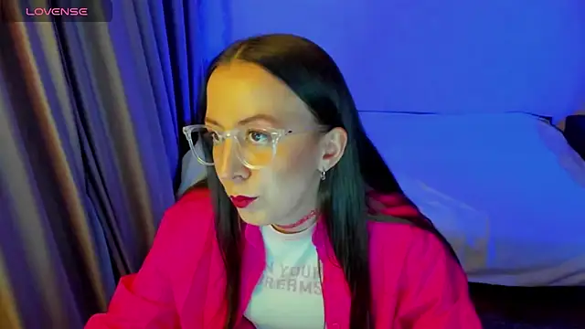 CurlySteph online show from April 2026 07:41:01 PM