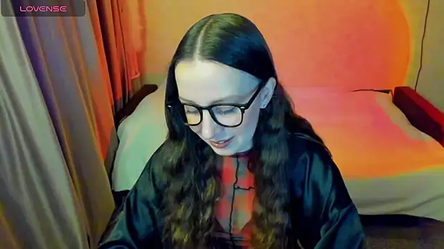 CurlySteph online show from May 2026 05:42:01 PM