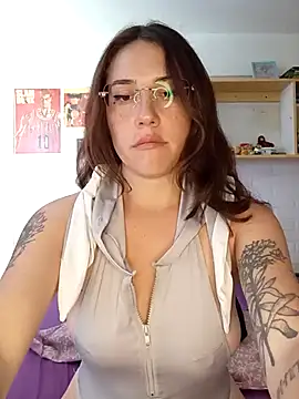 sereluxz online show from October 2025 05:32:02 PM