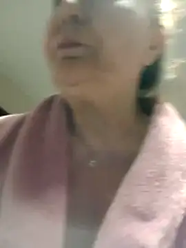 Hottie-Mom online show from May 2026 08:19:02 AM