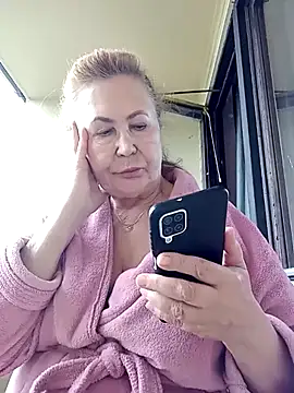 Hottie-Mom online show from May 2026 06:31:02 PM